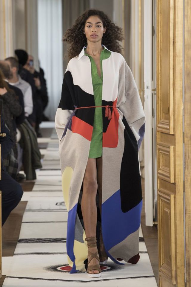 Schiaparelli PE2018 Look 01 cbec3 Schiaparelli PE2018 Look 01 cbec3