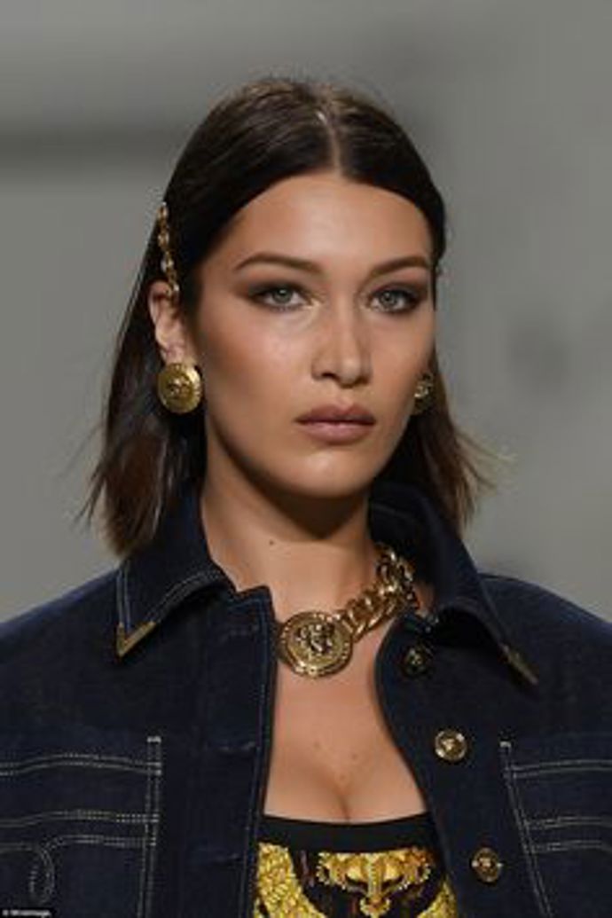 Bella Hadid na přehlídce Versace
