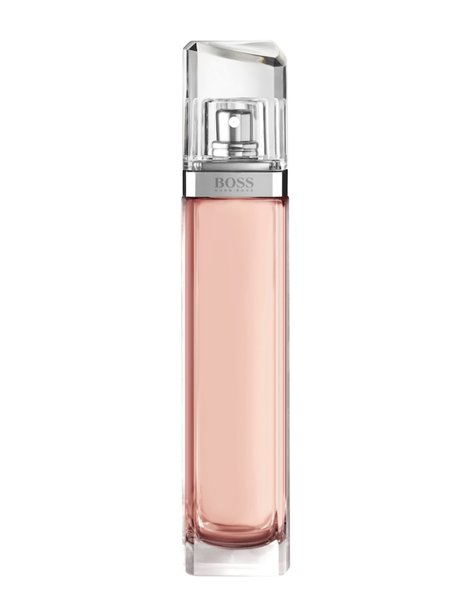 HUGO BOSS MA VIE L'EAU
Další příklad, že růžová a voda jsou největšími trendy této sezony. Boss uvádí na trh novou podobu Ma Vie, tentokrát se podtitulem L'Eau - voda. Kaktusový svět spolu s magnolií hrají zásadní roli v této novince, ve které najdete příjemné akordy pižma a pivoněk. Jedná se o snadno nositelnou, elegantní vůni na dny, kdy se cítíte prostě dobře ve své vlastní kůži a nemusíte nikomu nic dokazovat.
HUGO BOSS MA VIE L'EAU
Další příklad, že růžová a voda jsou největšími trendy této sezony. Boss uvádí na trh novou podobu Ma Vie, tentokrát se podtitulem L'Eau - voda. Kaktusový svět spolu s magnolií hrají zásadní roli v této novince, ve které najdete příjemné akordy pižma a pivoněk. Jedná se o snadno nositelnou, elegantní vůni na dny, kdy se cítíte prostě dobře ve své vlastní kůži a nemusíte nikomu nic dokazovat.