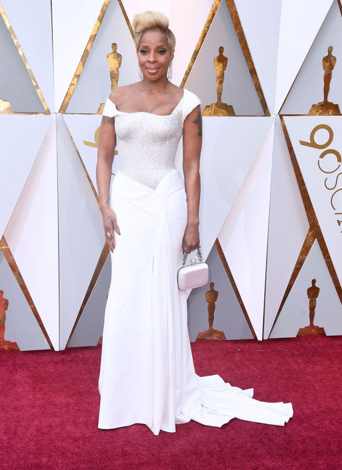 Mary J. Blige

šaty: Atelier Versace
šperky: Forevermark USA
