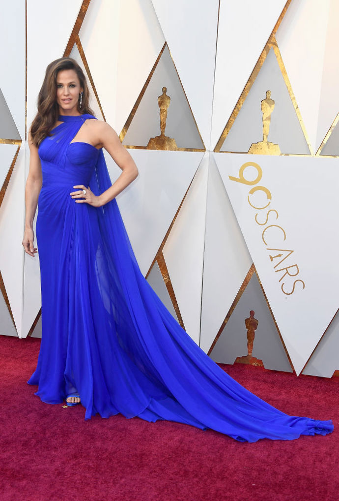 Jennifer Garner

šaty: Atelier Versace
šperky: Piaget
