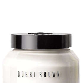 Hydratační pleťový krém, Bobbi Brown, 1400 Kč
Hydratační pleťový krém, Bobbi Brown, 1400 Kč