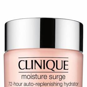 Hydratační krémový gel Moisture Surge, Clinique, od 500 Kč
Hydratační krémový gel Moisture Surge, Clinique, od 500 Kč