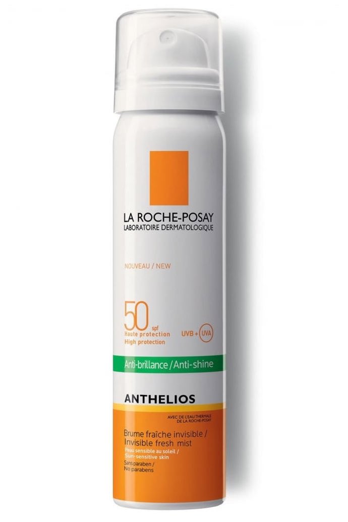 LA ROCHE POSAY ANTHELIOS ANTI-SHINING FRESH MIST
Vloni se objevila ultra jemná mlha na obličej a my si jí zamilovali natolik, že si bez ní už neumíme představit jediný den. Sprej ze sluneční řady La Roche Posay chrání pleť před UVA i UVB zářením, jeho filtr dosahuje čísla 50, takže se hodí i pro bledou pleť, která si rychle spálí. Tento sprej můžete použít kdykoliv během dne, i přes make-up. Nebojte se, nic s líčidly neudělá. Navíc pomáhá udržet mastnou T-zónu pod kontrolou.
389 Kč
LA ROCHE POSAY ANTHELIOS ANTI-SHINING FRESH MIST
Vloni se objevila ultra jemná mlha na obličej a my si jí zamilovali natolik, že si bez ní už neumíme představit jediný den. Sprej ze sluneční řady La Roche Posay chrání pleť před UVA i UVB zářením, jeho filtr dosahuje čísla 50, takže se hodí i pro bledou pleť, která si rychle spálí. Tento sprej můžete použít kdykoliv během dne, i přes make-up. Nebojte se, nic s líčidly neudělá. Navíc pomáhá udržet mastnou T-zónu pod kontrolou.
389 Kč