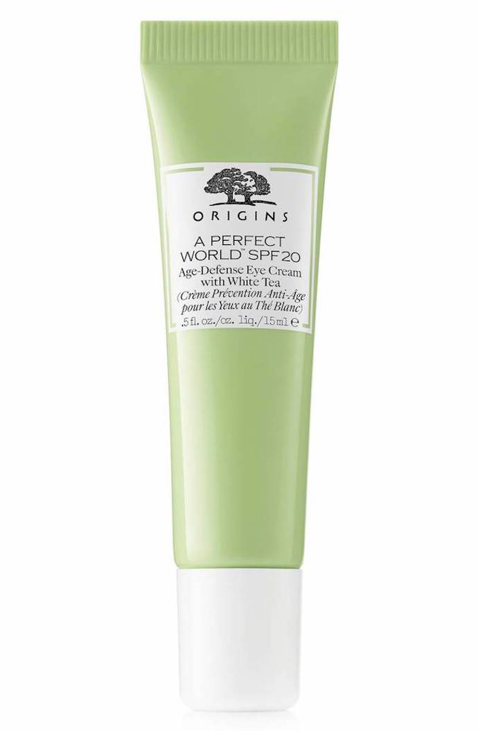 ORIGINS A PERFECT WORLD EYE CREAM
Očních krémů, které zároveň chrání citlivou pokožku, není na trhu moc. Ale to nevadí, úplně stačí jeden, z řady A Perfect World od Origins. Obsahuje SPF 20 a výtažky z bílého čaje. Oči se po jeho použití rozzáří, rozjasní, pleť se vypne a drobné vrásky při pravidelném používání mizí.
Prodává Sephora za 1090 Kč
ORIGINS A PERFECT WORLD EYE CREAM
Očních krémů, které zároveň chrání citlivou pokožku, není na trhu moc. Ale to nevadí, úplně stačí jeden, z řady A Perfect World od Origins. Obsahuje SPF 20 a výtažky z bílého čaje. Oči se po jeho použití rozzáří, rozjasní, pleť se vypne a drobné vrásky při pravidelném používání mizí.
Prodává Sephora za 1090 Kč