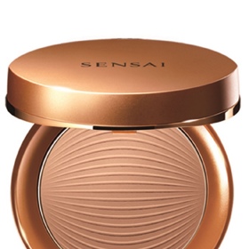 SENSAI SUN PROTECTIVE COMPACT
Odolává slunci, vodě, potu, zakryje všechny stopy po únavě, barevně sjednotí pleť a ještě ji zmatní. To je kompaktní make-up s SPF 30 od japonské značky Sensai. K dostání ve 4 odstínech.
Prodává Douglas za 1459 Kč
SENSAI SUN PROTECTIVE COMPACT
Odolává slunci, vodě, potu, zakryje všechny stopy po únavě, barevně sjednotí pleť a ještě ji zmatní. To je kompaktní make-up s SPF 30 od japonské značky Sensai. K dostání ve 4 odstínech.
Prodává Douglas za 1459 Kč