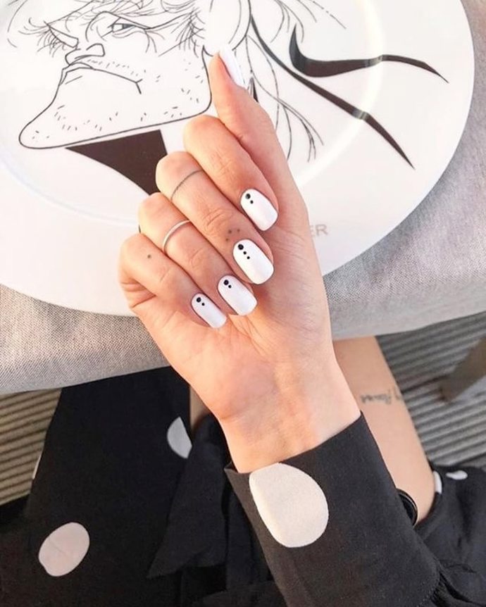 Nail art můžete zkusit i v pražském salonu Image by Regina. Pracují tu s produkty Jessica.
