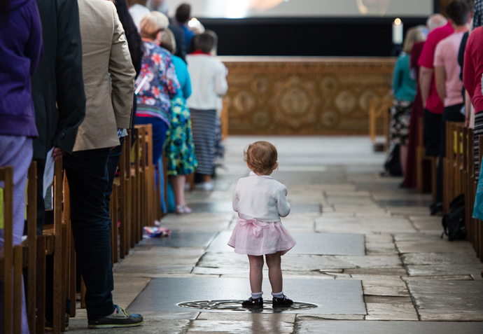 i ti nejmladší se během obřadu bavili, baby-friendly svatba
