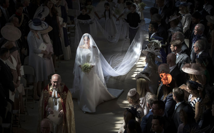 Meghan přichází do kaple
