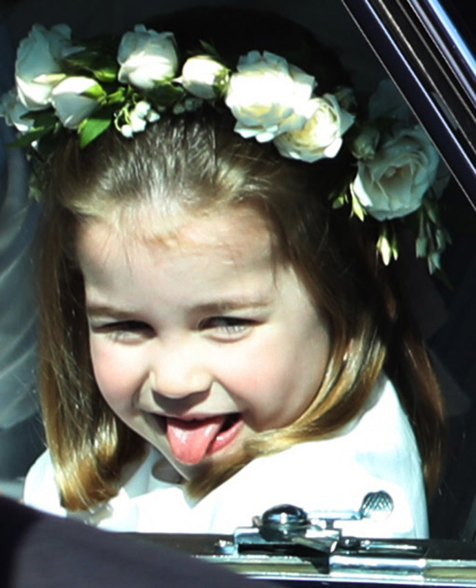 vypláznutý jazyk princezny Charlotty

