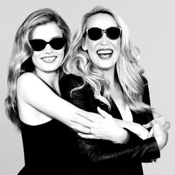 Georgia May Jagger

Georgia není v modelingu žádným nováčkem. Její matkou je bývalá modelka Jerry Hall, otcem frontman The Rolling Stones Mick Jagger. Jerry má s bývalým manželem ještě dva syny a jednu dceru, která modeling také zkoušela. Ovšem Georgia je jednoznačně ta úspěšnější. Nedávno si vyzkoušela i roli módní návrhářky a vytvořila kolekci kožených bund pro značku Mulberry.

