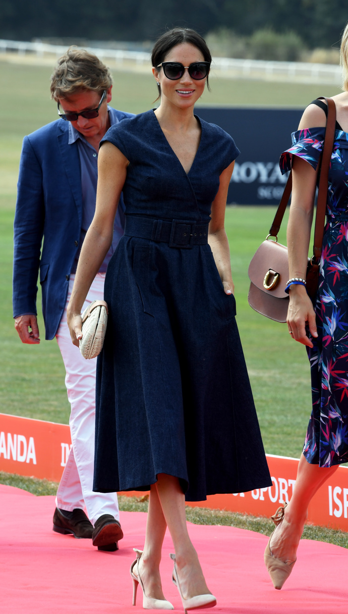 Jaký outfit Meghan Markle je váš nejoblíbenější? 