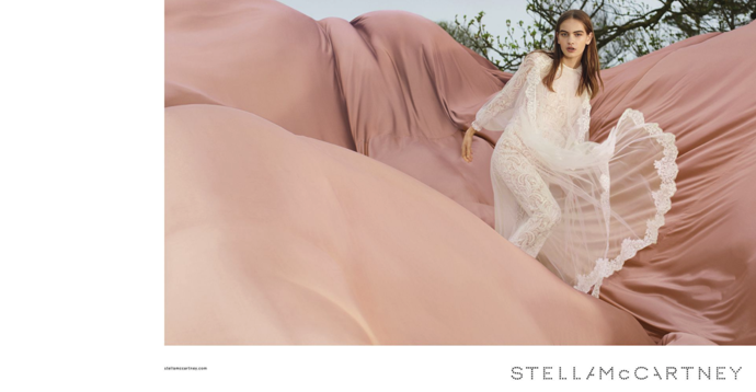 Stella McCartney

Modelka: Nina Marker

Fotograf: Johnny Dufort
