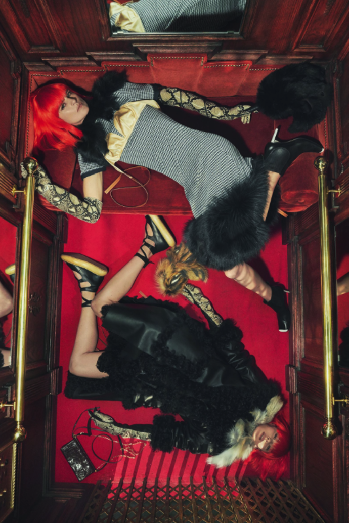 Loewe

Modelky: Stella Tennant and Elise Crombez

Fotograf: Steven Meisel
