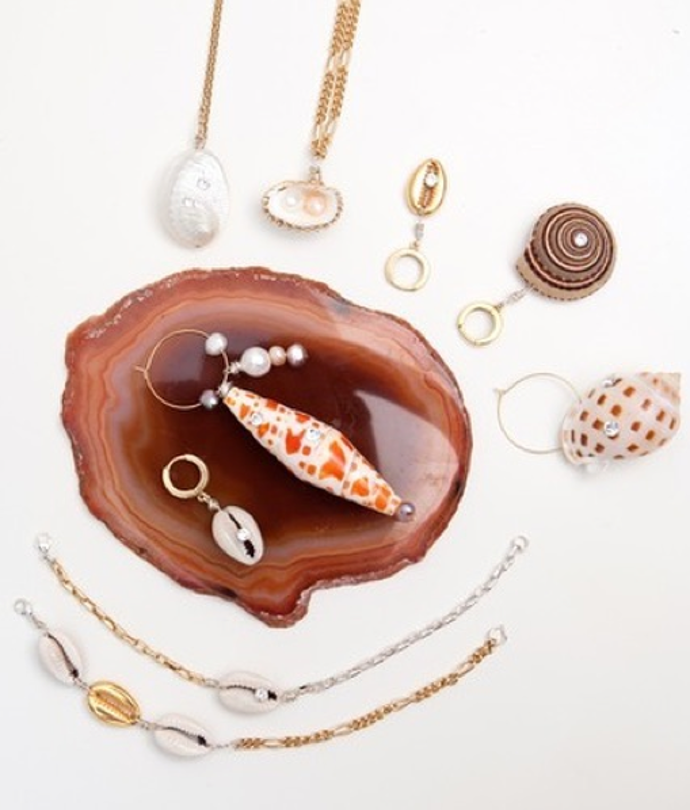 #shellnecklace