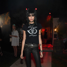Kai Gerber

jako Joan Jett

