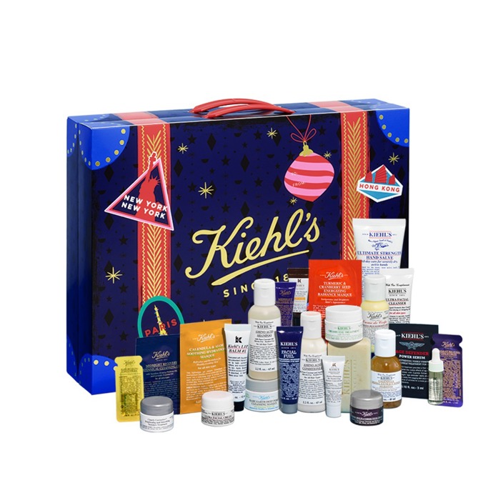 Adventní kalendář Kiehl's je rozhodně nejlepším adventním kalendářem pod sluncem! 24 ikonických produktů vám zpříjemní čekání na vánoce. Upřímně, když si pořídite tenhle set, Ježíšek ani nemusí extra pospíchat. Těšte se na krémy, séra, balzámy… to je Kiehl's v plné parádě!
Adventní kalendář 2018, Kiehl's, 1990 Kč
Adventní kalendář Kiehl's je rozhodně nejlepším adventním kalendářem pod sluncem! 24 ikonických produktů vám zpříjemní čekání na vánoce. Upřímně, když si pořídite tenhle set, Ježíšek ani nemusí extra pospíchat. Těšte se na krémy, séra, balzámy… to je Kiehl's v plné parádě!
Adventní kalendář 2018, Kiehl's, 1990 Kč