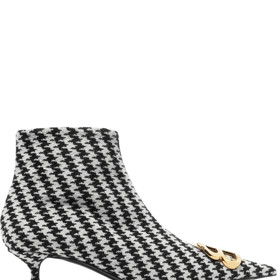 Balenciaga, Pařížská 17, 29 790 Kč
Balenciaga, Pařížská 17, 29 790 Kč