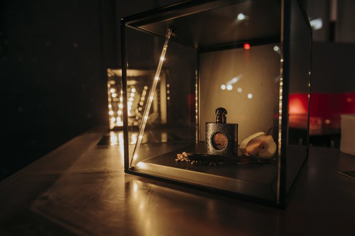 Užijte si atmosféru YSL Beauty Clubu spolu s ELLE:  
