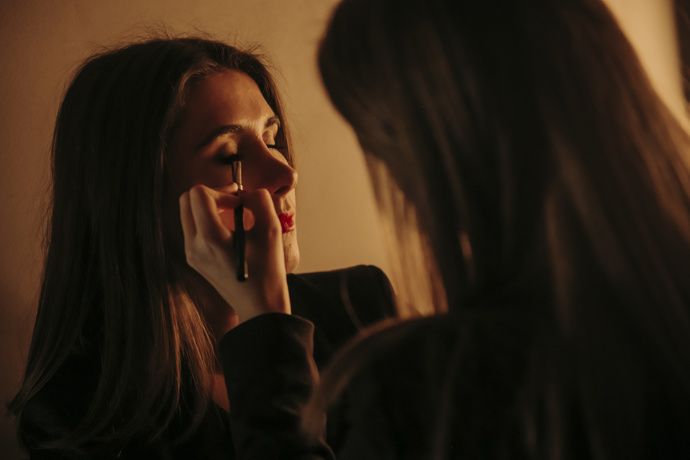 Užijte si atmosféru YSL Beauty Clubu spolu s ELLE:  