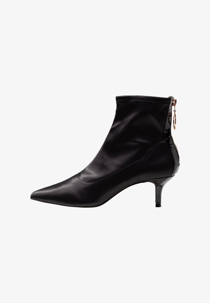 Miss Selfridge, Zalando.cz, 900 Kč

