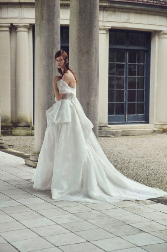 Monique Lhuillier
Monique Lhuillier