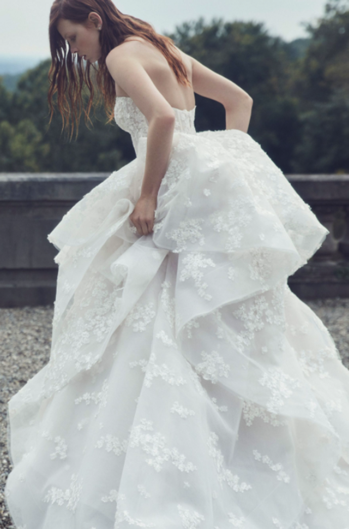 Monique Lhuillier
Monique Lhuillier