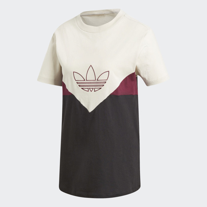 tričko, Adidas, 949 Kč
