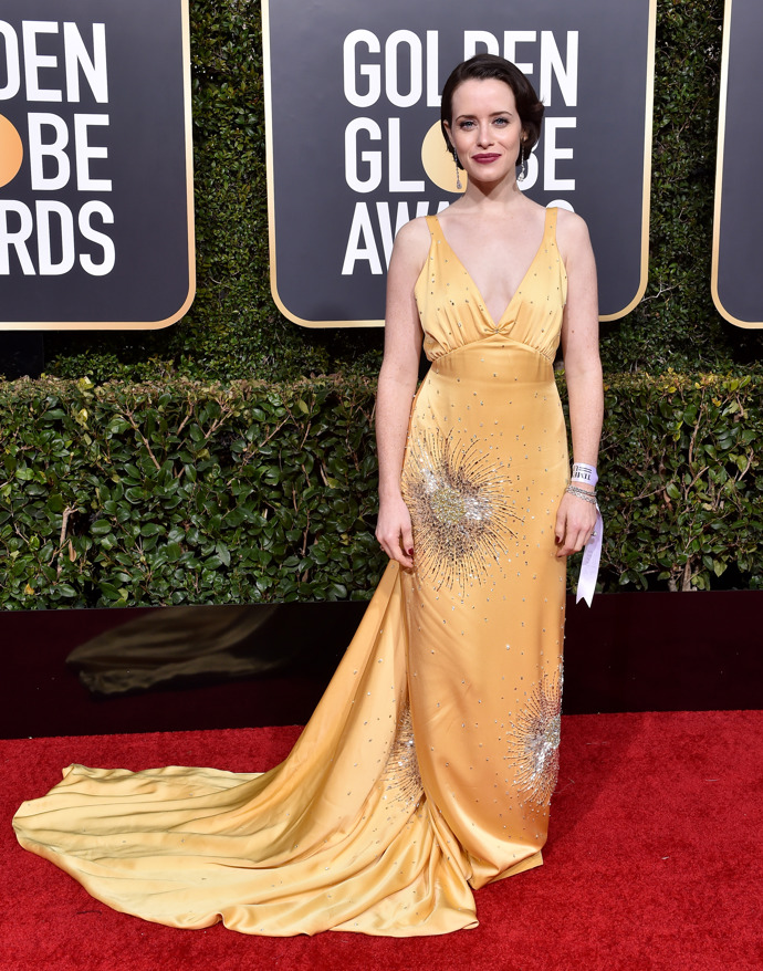 Claire Foy v šatech Miu Miu a špercích Lorraine Schwartz

