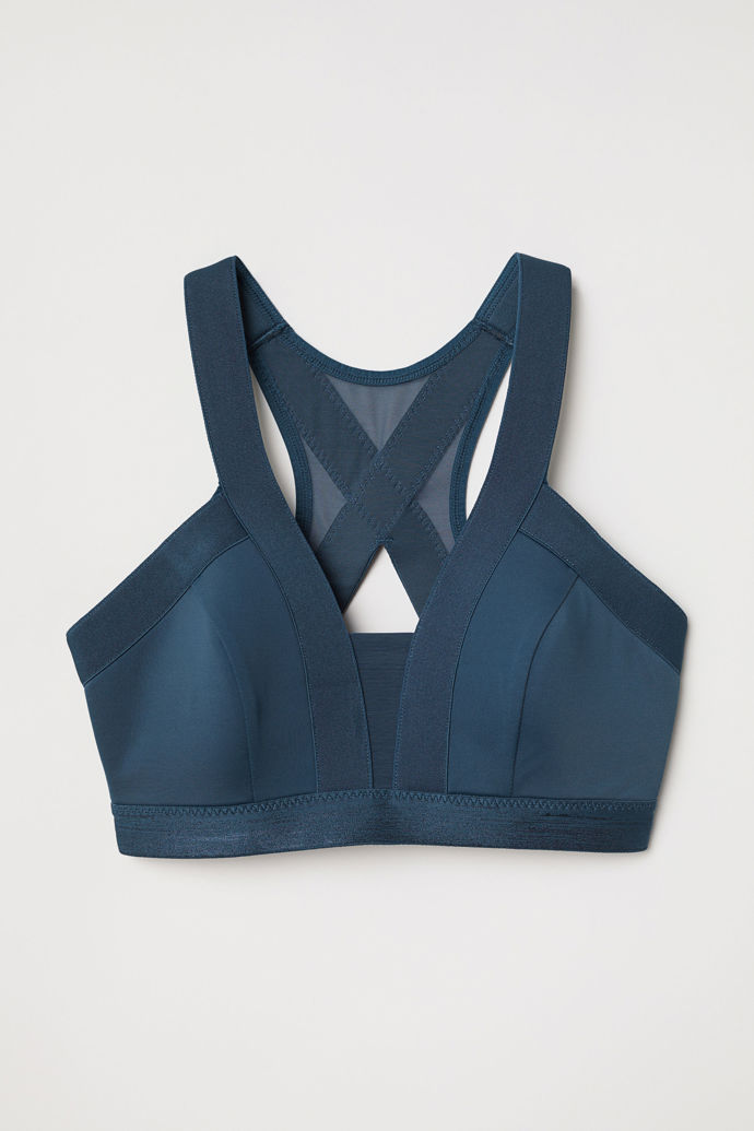sportovní podprsenka, H&M, 699 Kč
