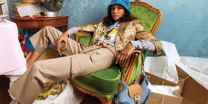 Michael Kors

Modelka: Binx Walton

Fotografové: Inez van Lamsweerde a Vinoodh Matadin
