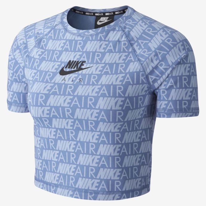top, Nike, 899 Kč
