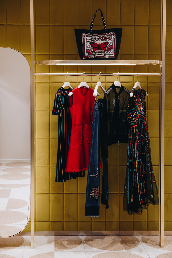Povídejte se do naší galerie, kdo si opening RED VALENTINO nenechal ujít: