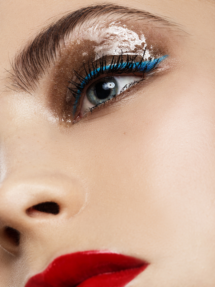 MAKE-UP TEREZA MATĚJIČNÁ 

FOTO LUCIE KRYŠTOFOVÁ
