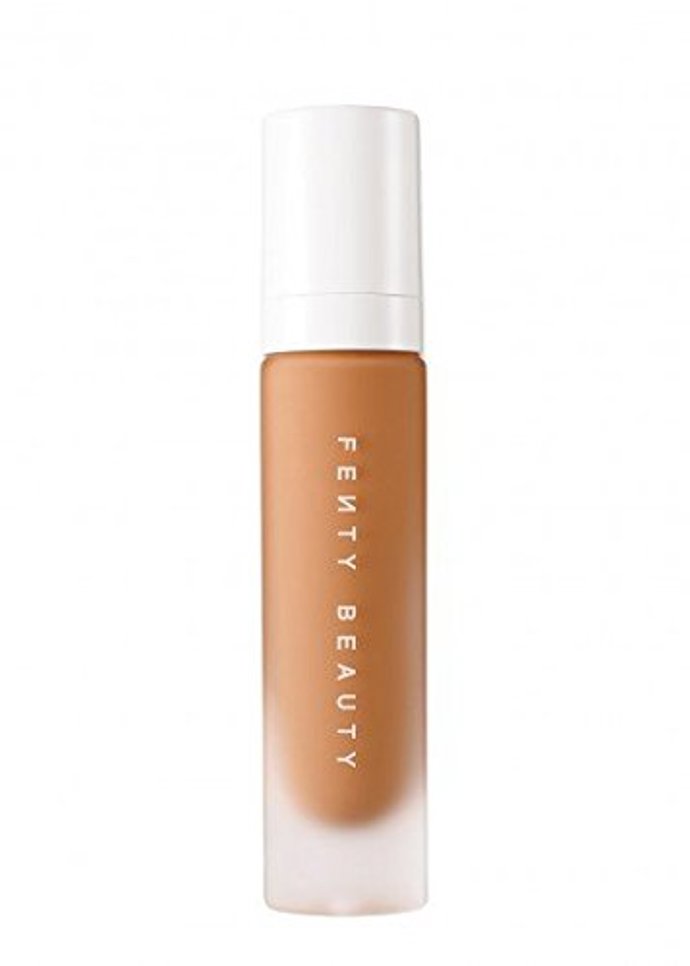 Matující tekutý make-up, Fenty Beauty Pro Filt'r Soft Matte Longwear Foundation
