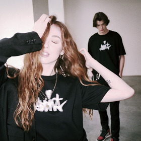 Novou kampaň k ADDICT RAVE MERCH nafotil Kubo Križo: