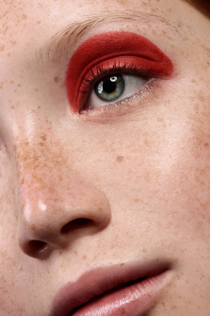MAKE-UP TEREZA MATĚJIČNÁ 

FOTO LUCIE KRYŠTOFOVÁ
