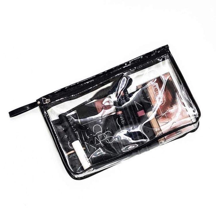 Make-up kit 
