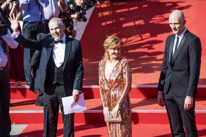 Moderátor Marek Eben a herečka Jitka Schneiderová s partnerem Lukášem Pittrem
