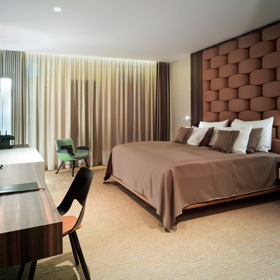 Theatre hotel
Theatre hotel