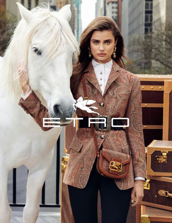 ETRO

Fotograf: Cass Bird

Modelka: Taylor Hill
