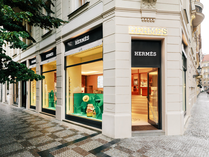 Nakoukněte spolu s ELLE do nového butiku Hermès: