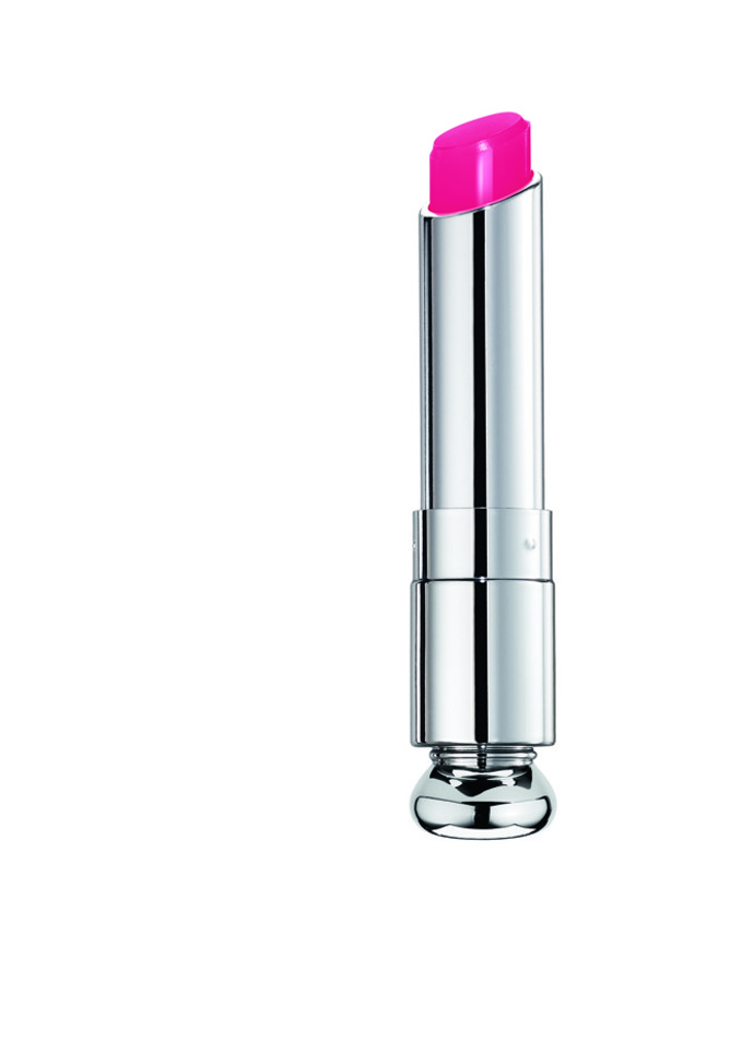 Hydratační rtěnka Dior Addict Stellar Shine, Dior, 1040 Kč

Je se mnou už od jara a nehodlám se jí vzdát ani v létě. Maluji se s ní na křižovatce i v kanceláři nebo před důležitou schůzkou. Pusa po ní vypadá opravdu k nakousnutí! A design rtěnky je dalším důvodem, proč byste ji rozhodně měla nosit v kabelce. 
