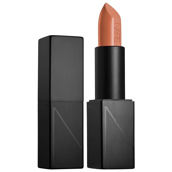 NARS Audacious Lipstick, odstín Raquel 
