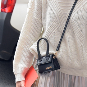 PFW: Street style: PFW: Street style: