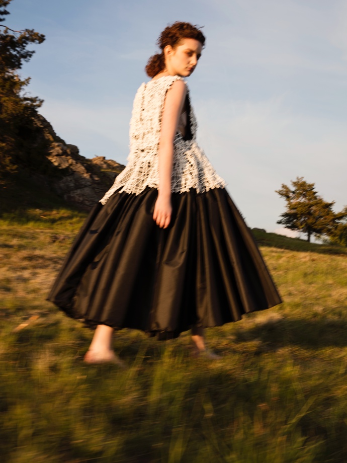 Podívejte se na celý editorial nejnovější kolekce Martina Kohouta očima fotografa Jiřího Kralovce: