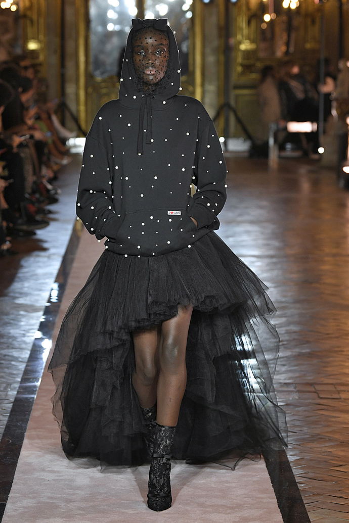 Módní přehlídka Giambattista Valli x H&M: 