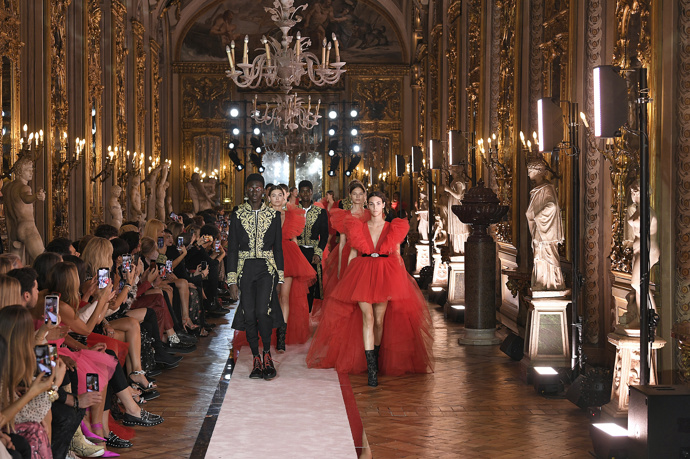 Módní přehlídka Giambattista Valli x H&M: 