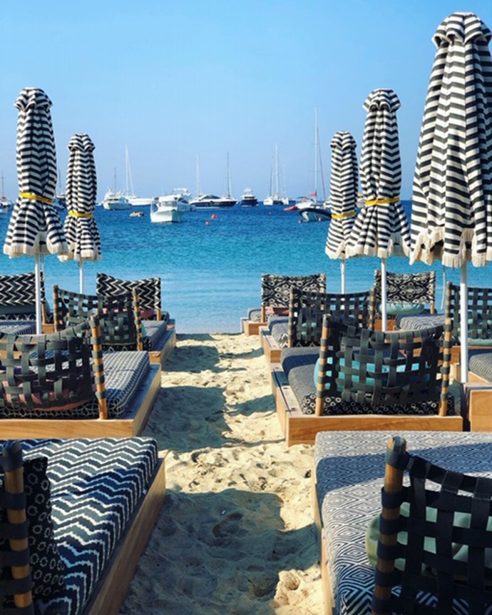 Podívejte se do galerie, jak si užila Mykonos Katherina Lambert: 