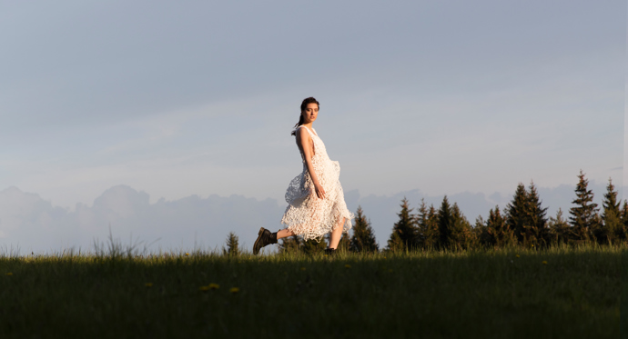 Podívejte se na celý editorial nejnovější kolekce Martina Kohouta očima fotografa Jiřího Kralovce: